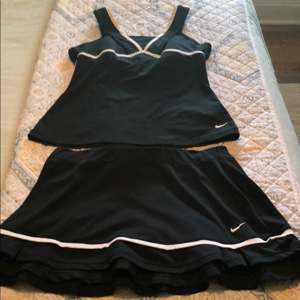 Black and White Tennis Outfit